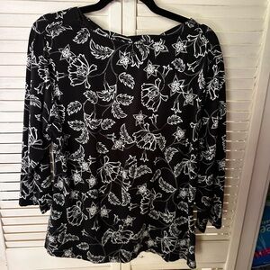 Croft & Barrow 95% Cotton, 5% Spandex, Black & White top